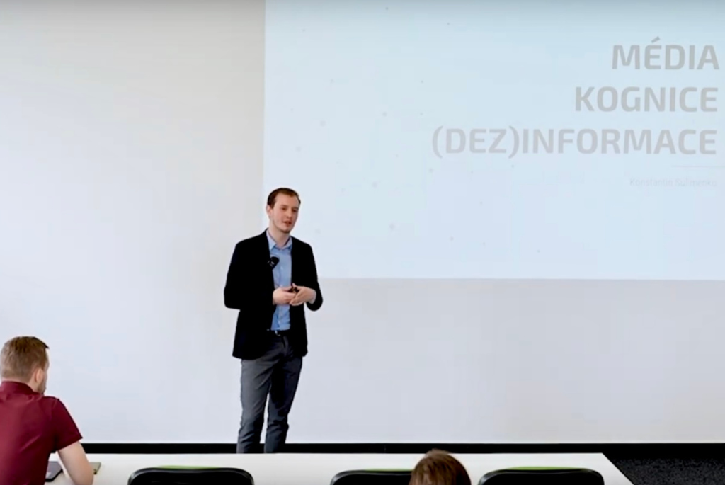 Konstantin Sulimenko, novinář, moderátor a lingvista