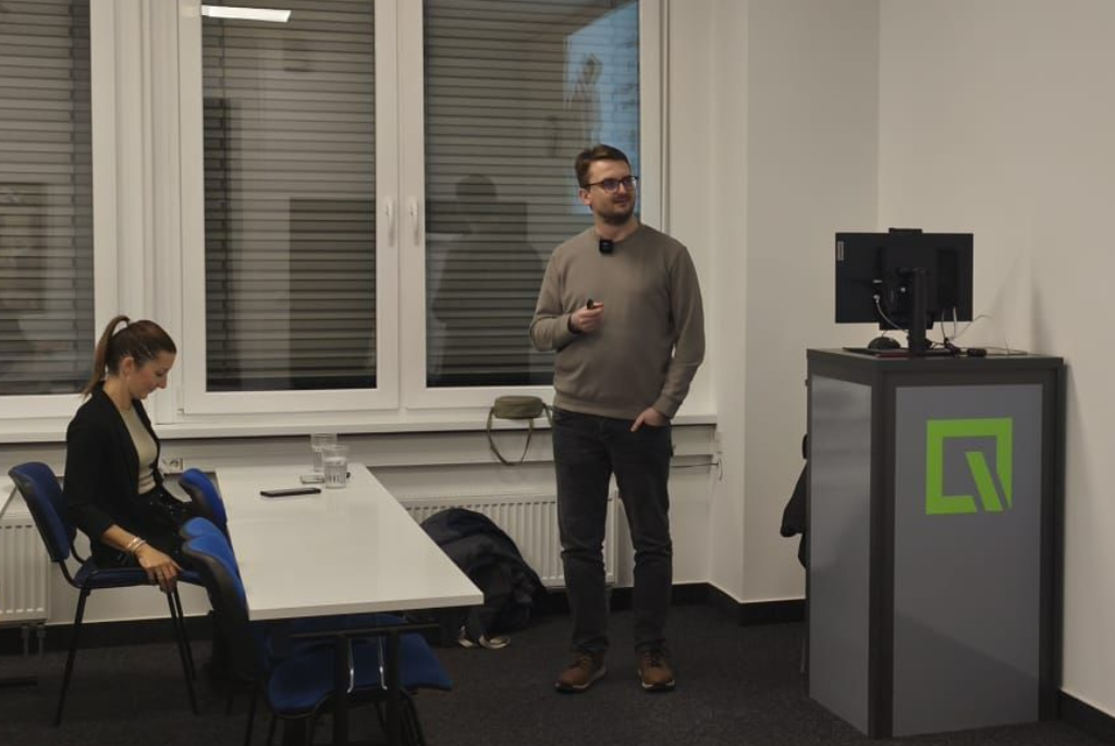 Jiří Novotný, specialista na komunikaci s mediálními agenturami a Aneta Richterová, zkušená v řízení kampaní